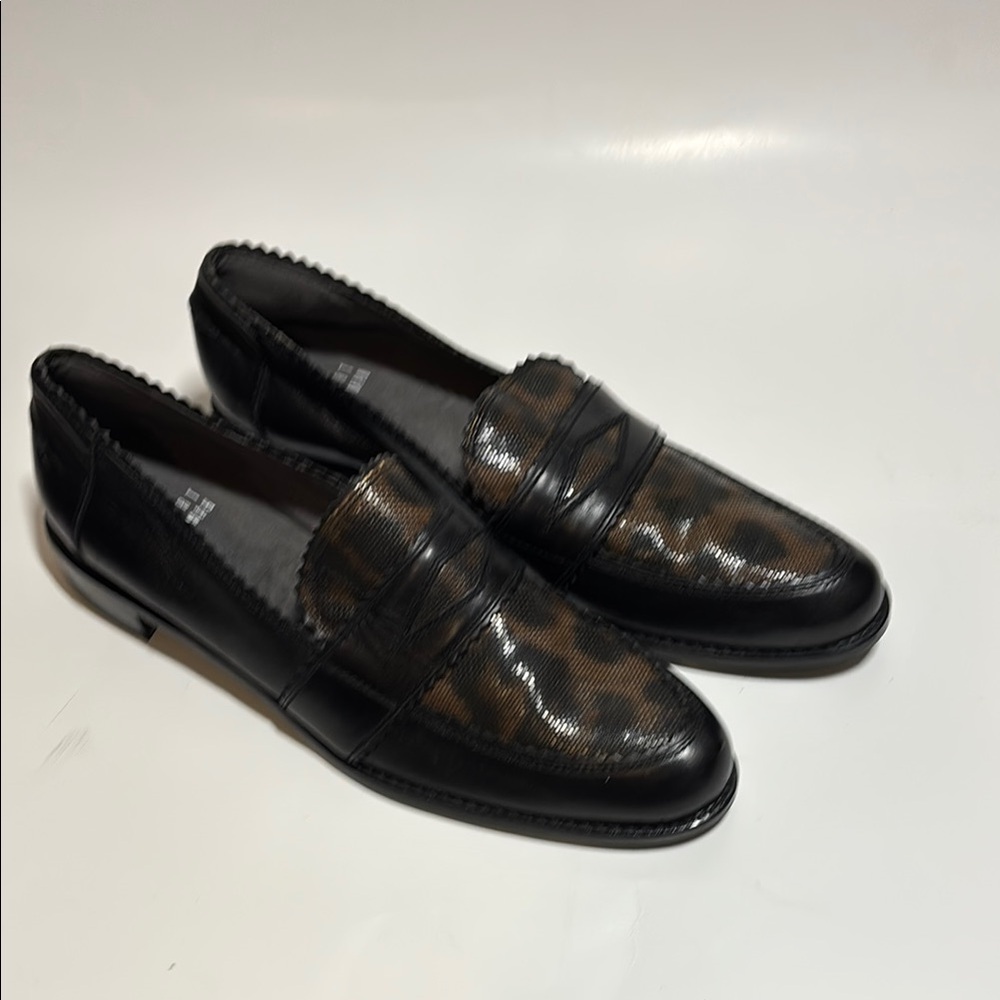 Women’s Black cheetah Stuart Weitzman Loafers 7N